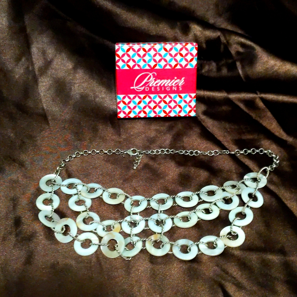 Premier design necklace